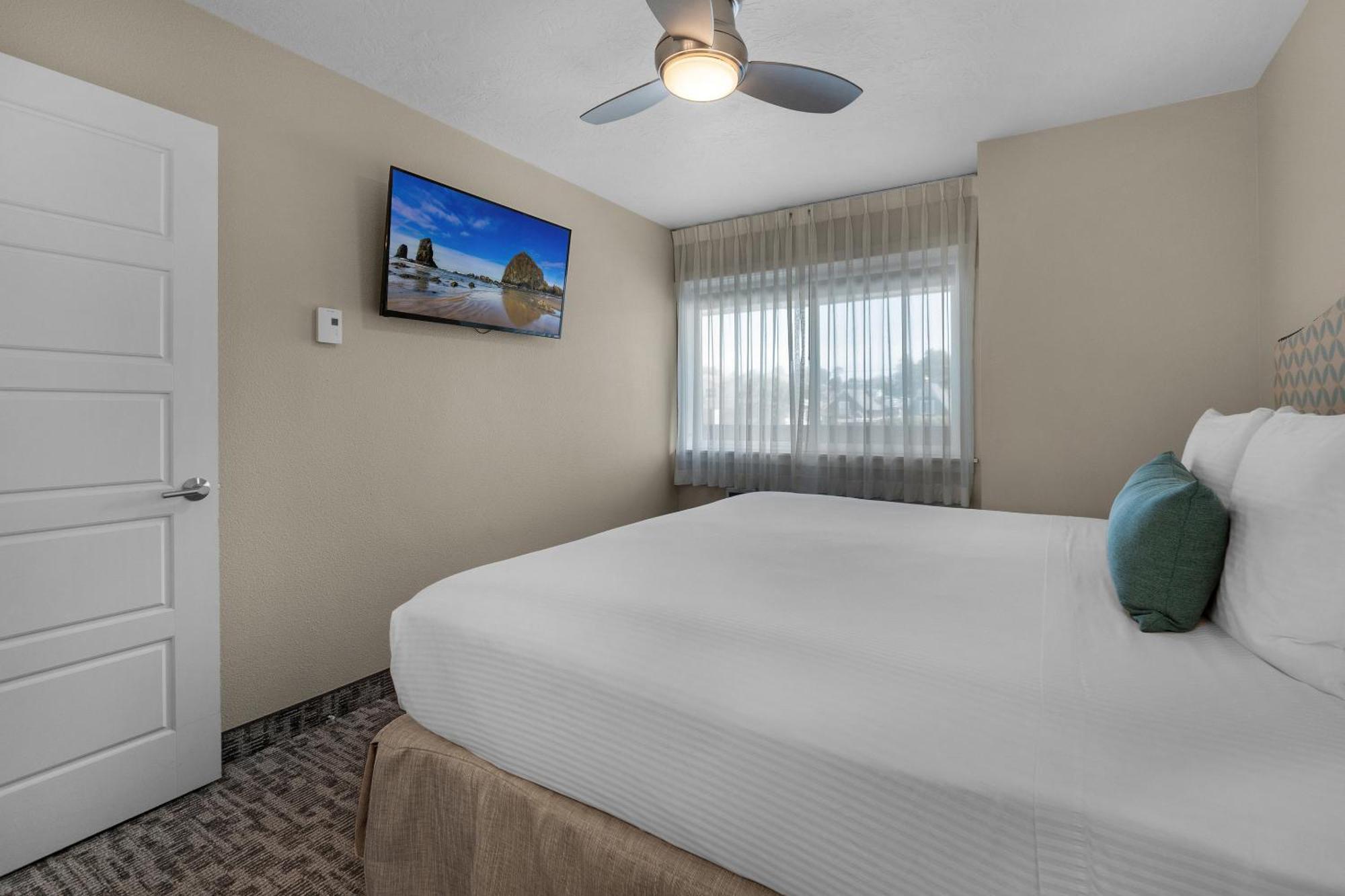 Pelican Shores Inn リンカーン・シティー エクステリア 写真
