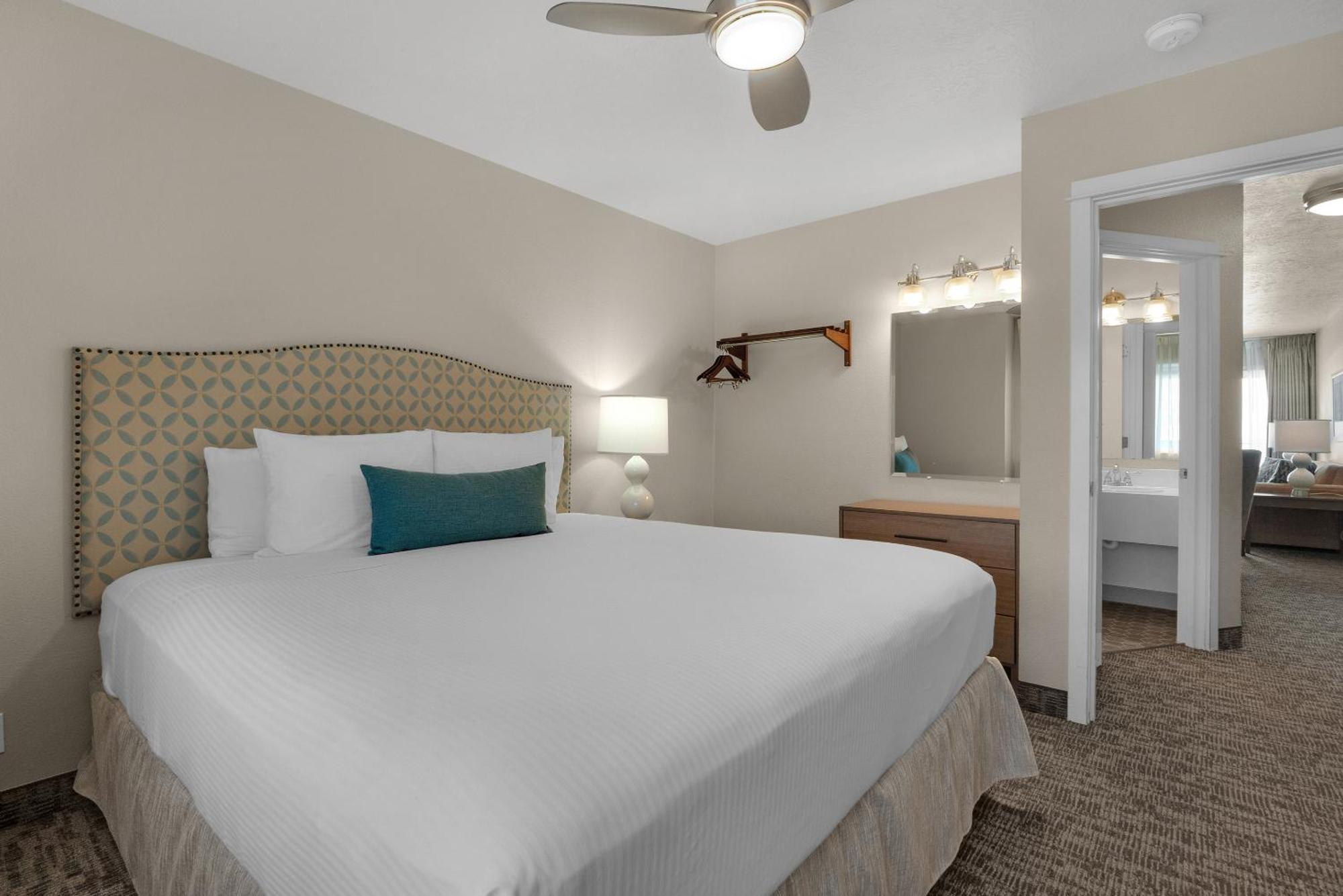Pelican Shores Inn リンカーン・シティー エクステリア 写真