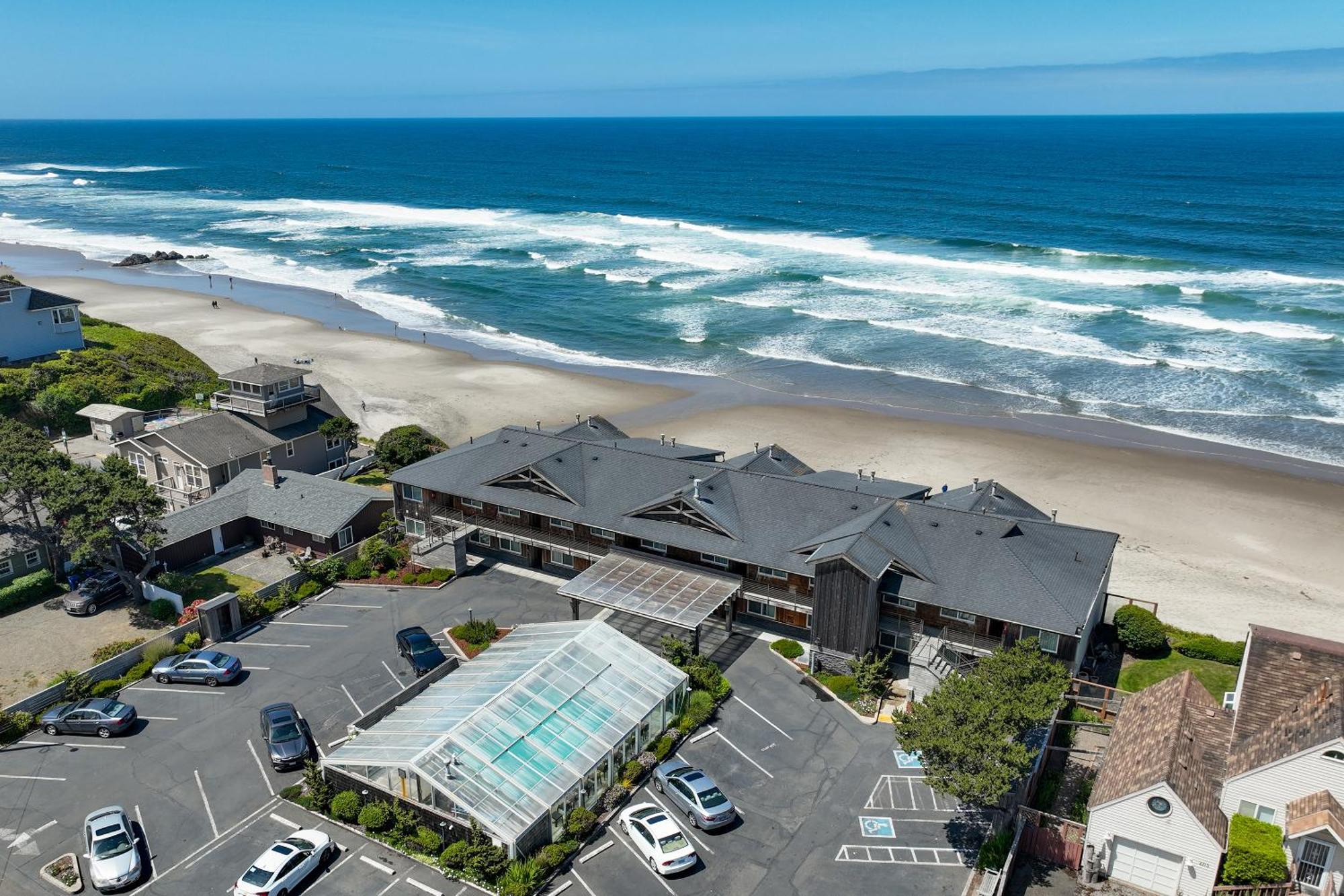 Pelican Shores Inn リンカーン・シティー エクステリア 写真