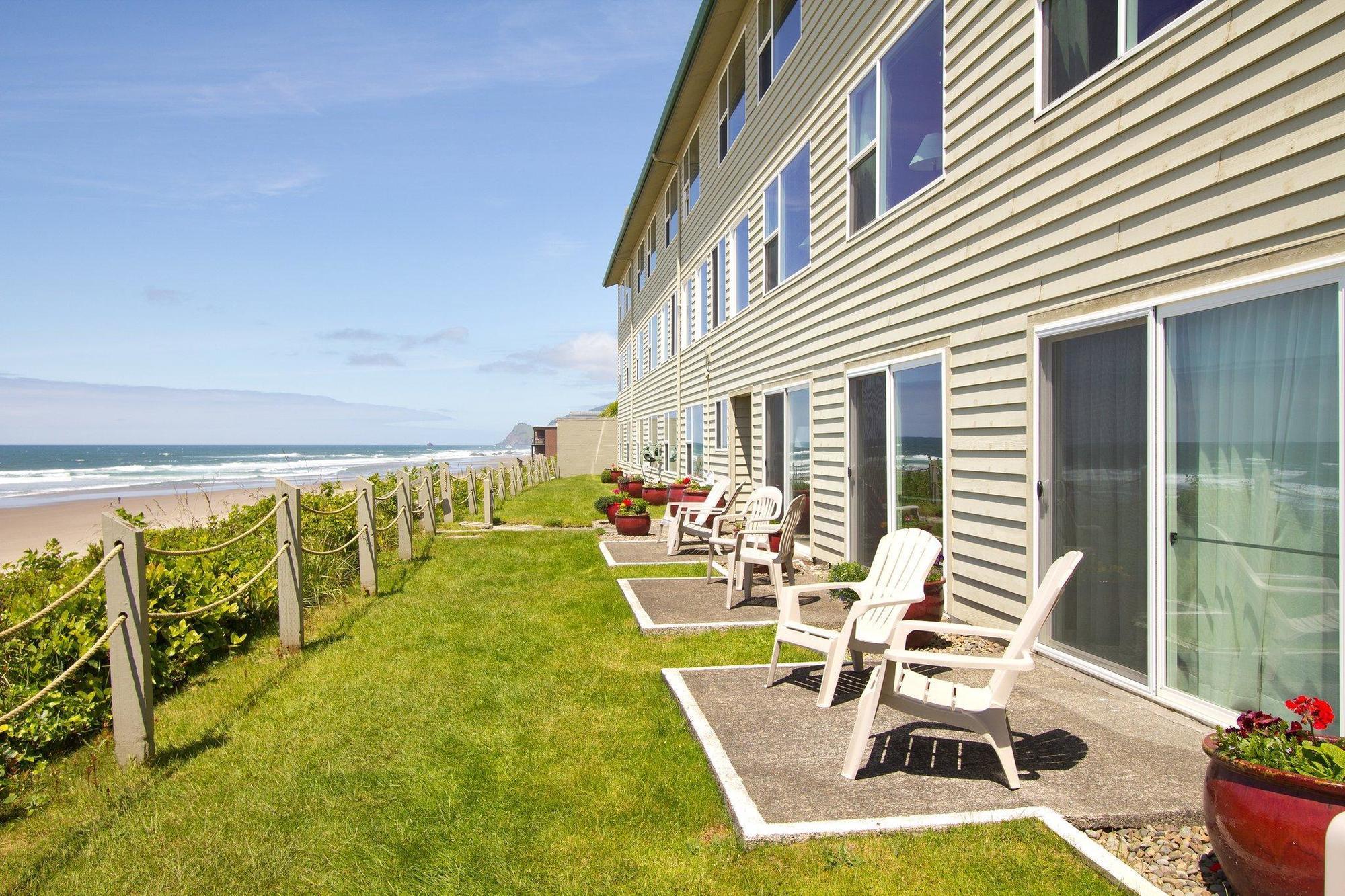 Pelican Shores Inn リンカーン・シティー エクステリア 写真