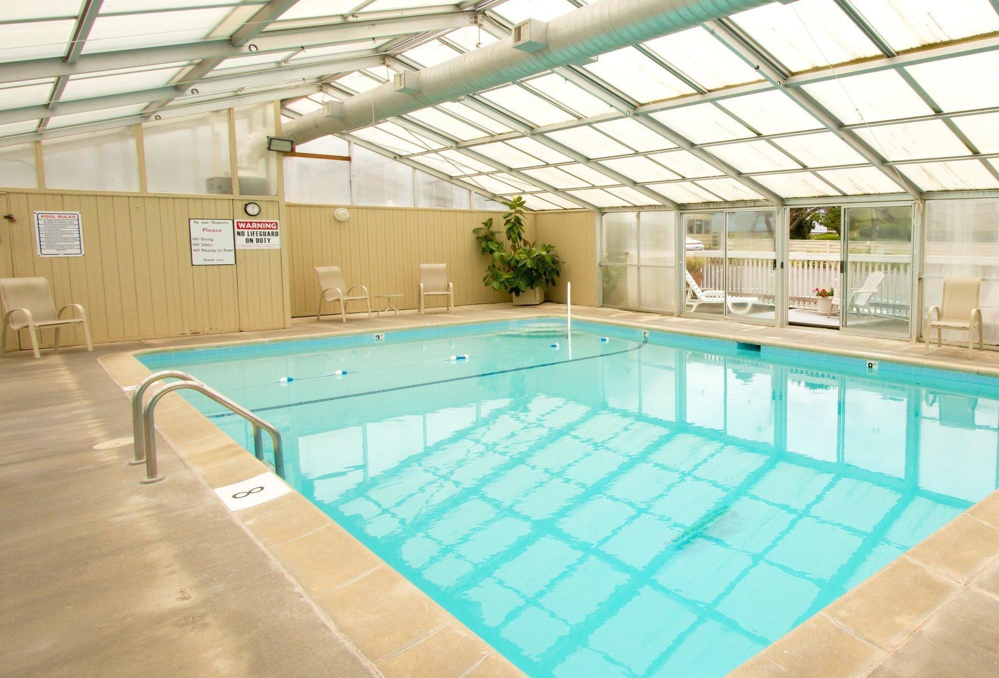 Pelican Shores Inn リンカーン・シティー エクステリア 写真